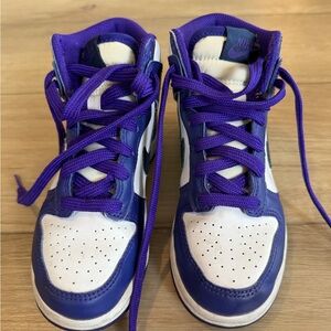 Nike Kids Sneakers in Purple and White